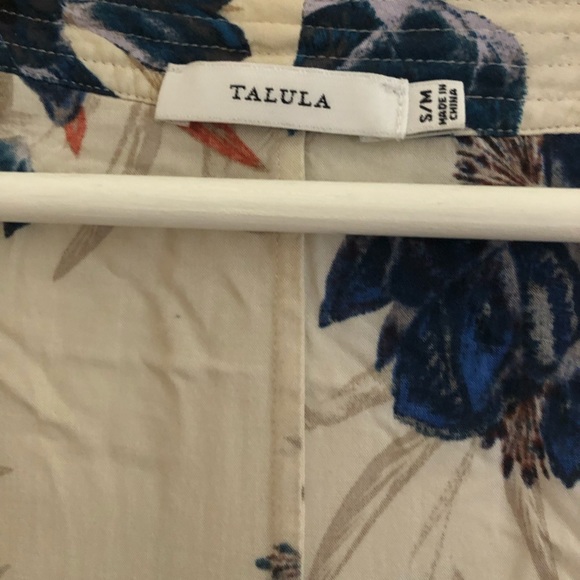 Aritzia Talula cream, orange and blue floral kimono - Picture 3 of 5